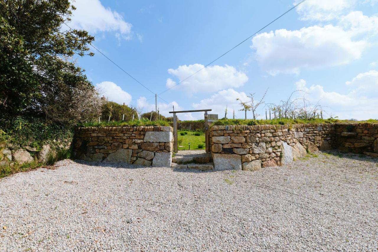 Cobblestone Cottage เพนแซนซ์ ภายนอก รูปภาพ